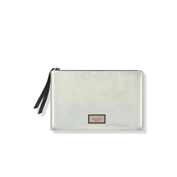 🎁 🎁$35 Gucci cosmetics bag 🎁🎁FREE FRAGRANCE SAMPLE WITH PURCHASE - Picture 1 of 4